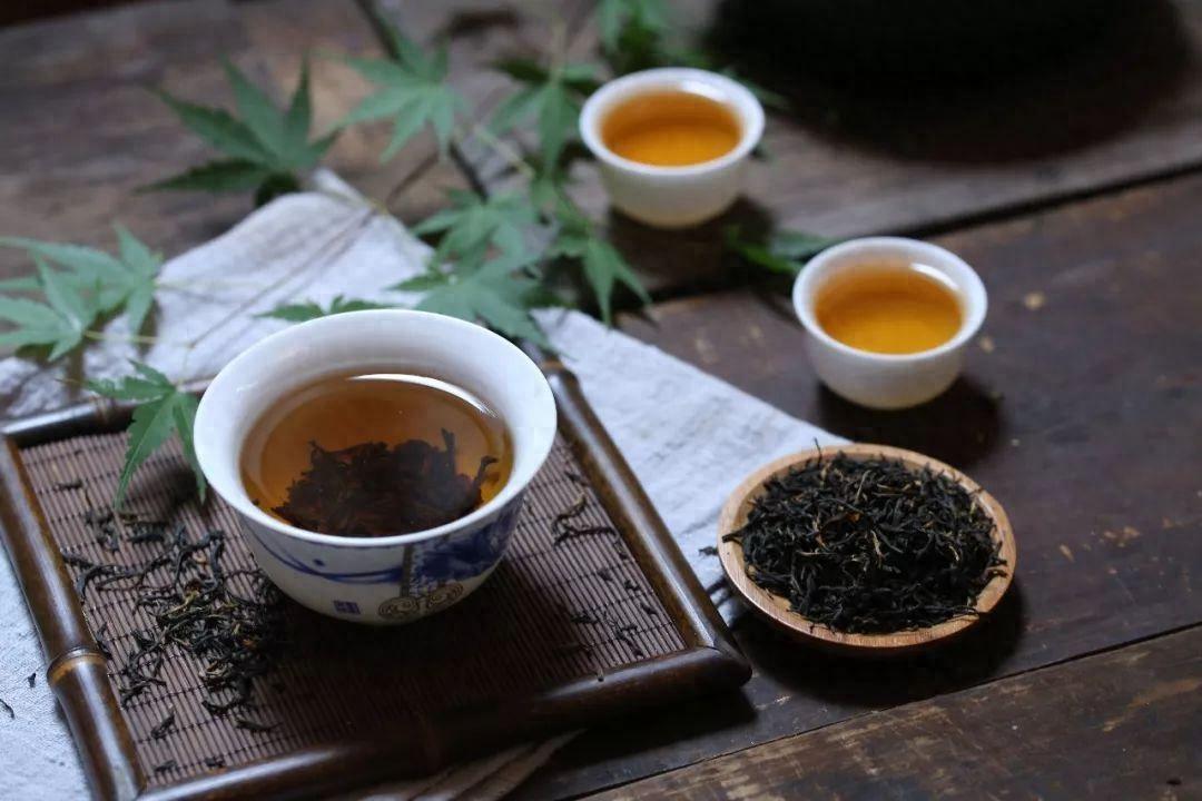 茶水可以浇花吗，茶叶水浇花如何使用？ 养花知识 第1张